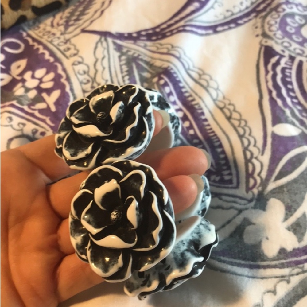 Rose enamel bracelet black and white (solid). Purchased in France.